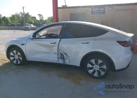 2022 Tesla Model Y from USA, damaged, VIN 7SAYGDEE5NF516604